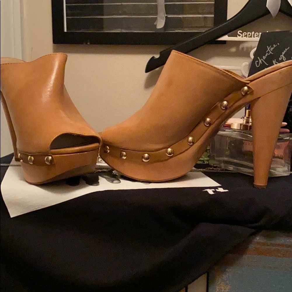 Cute winter Mules a must have
